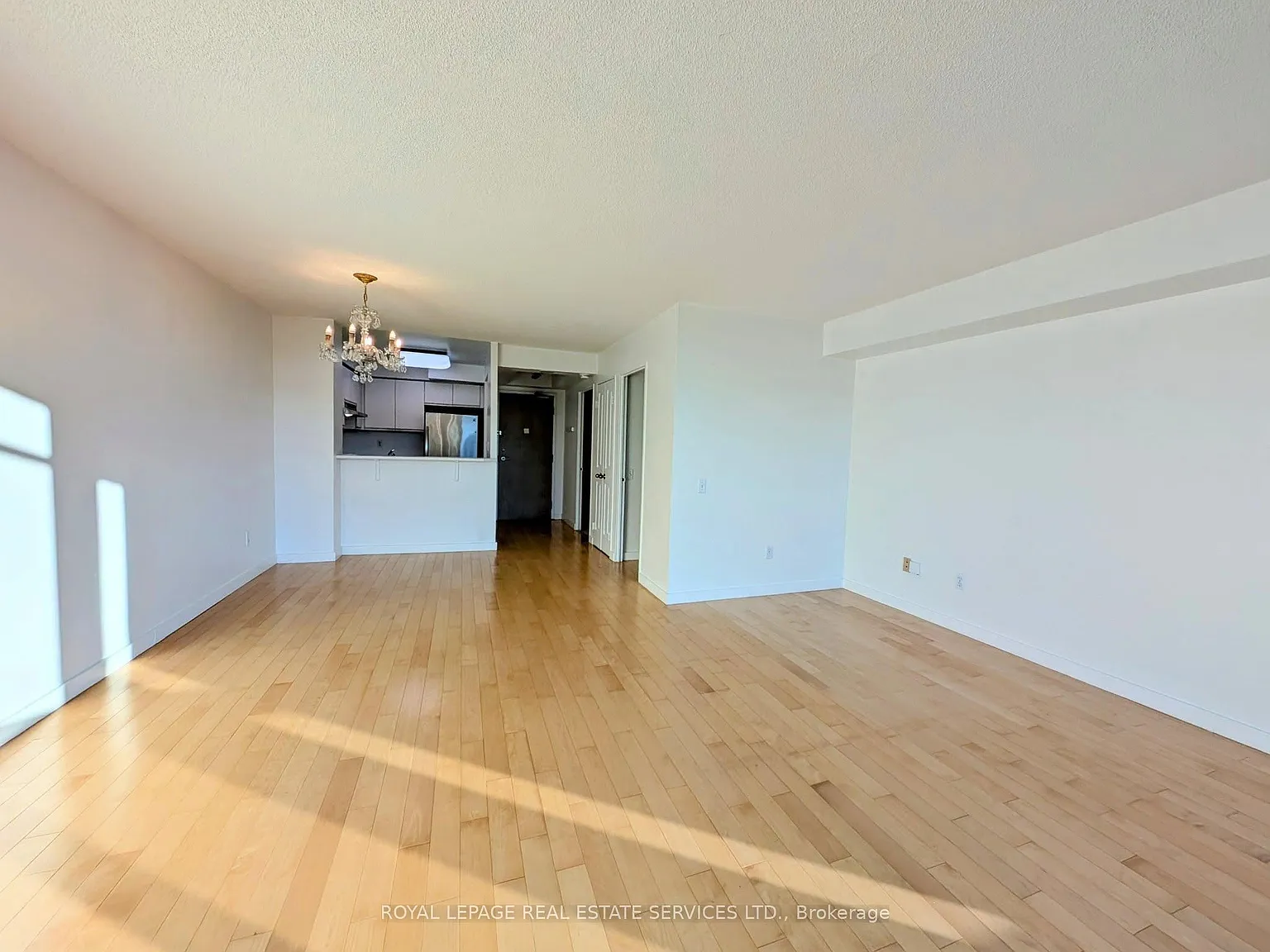Studio, $2,395 — Photo 1