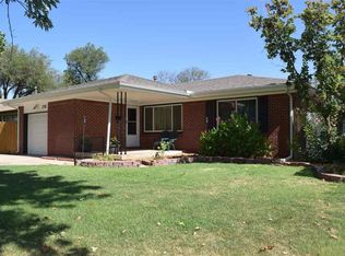 2550 W Columbine Ln, Wichita, KS 67204