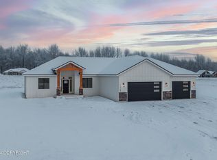 11739 E Apple Cir, Palmer, AK 99645