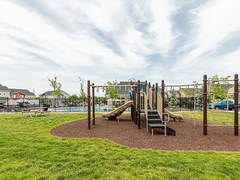 The Enclave Townhomes — Photo 8