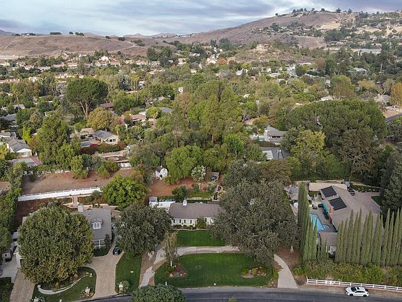 5th image of 1481 El Cerrito Dr