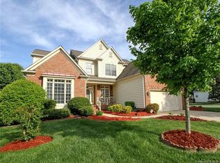 5700 McChesney Dr, Charlotte, NC 28269