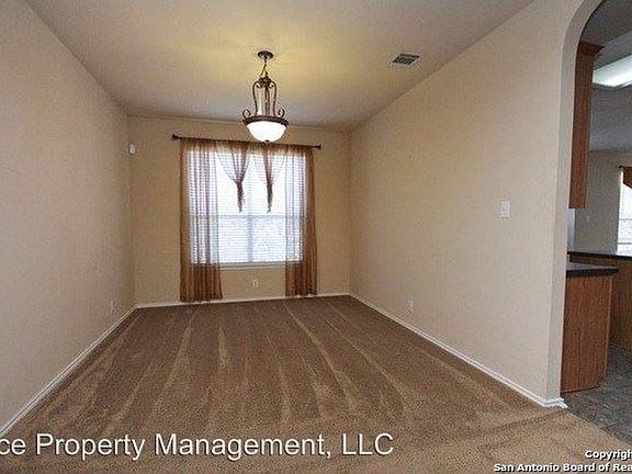 4th image of 17131 Darien Wing