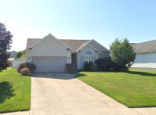 8679 Oriole Dr, Erie, PA 16509