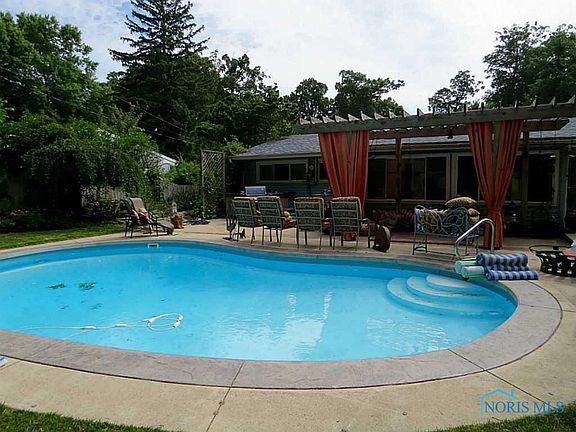 5th image of 3717 Lincolnshire Blvd