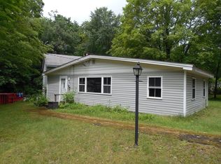 111 S Row Rd, Lunenburg, MA 01462