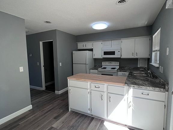 3rd image of 1318 Truman Ave APT 2
