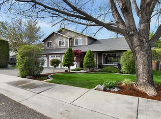 1503 W Orchard Ave, Selah, WA 98942