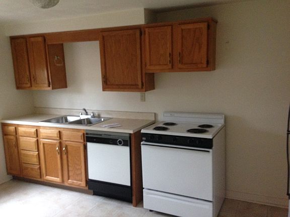 2nd image of 7574 Elaine Dr