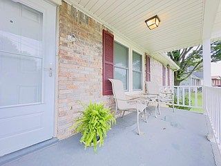 4th image of 615 Helton Dr
