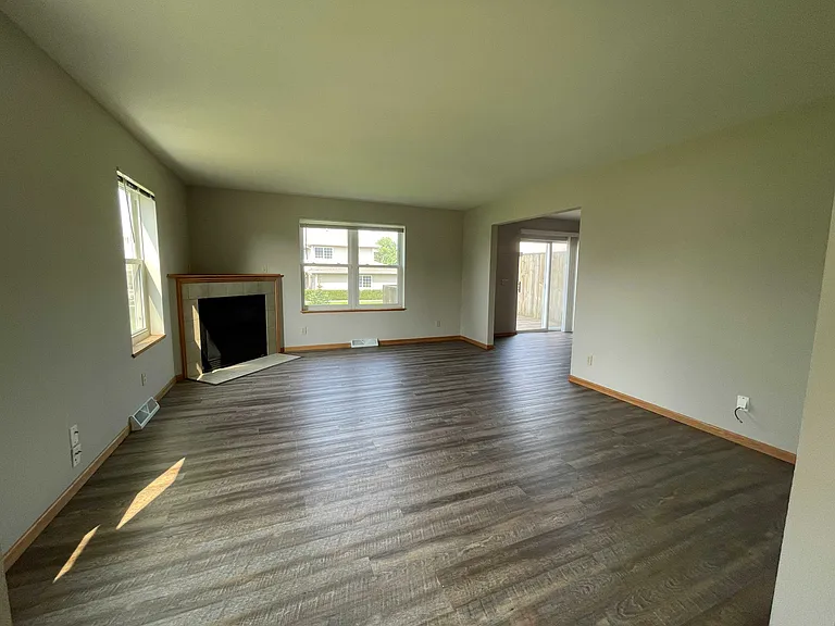 side x side townhouse duplex — Photo 4