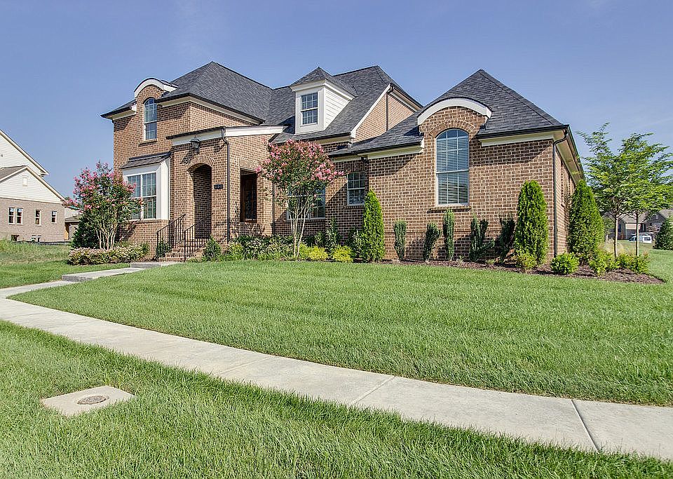 2nd image of 656 Vickery Park Dr