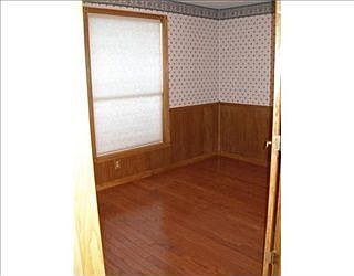 3rd image of 422 Burnett St