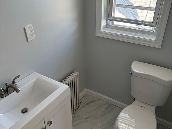 5th image of 16 Florence St #2R