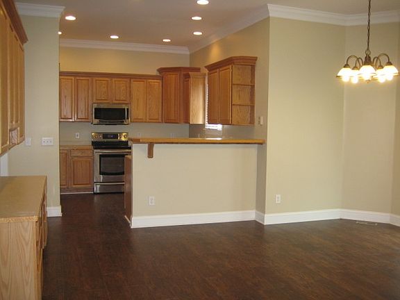 5th image of 2775 Iroquois Dr