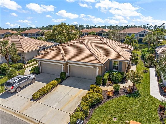 3rd image of 10677 Camarelle Cir