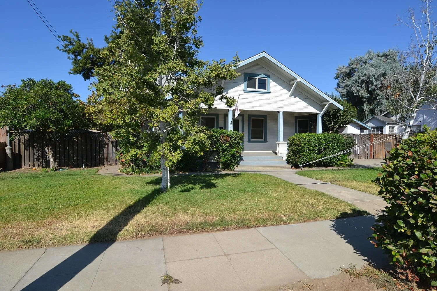 134 Laurel Ave photo 1