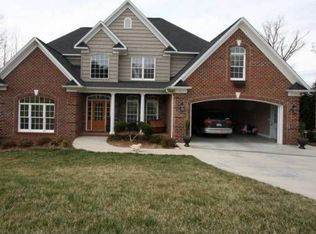 958 44th Avenue Ct NE, Hickory, NC 28601