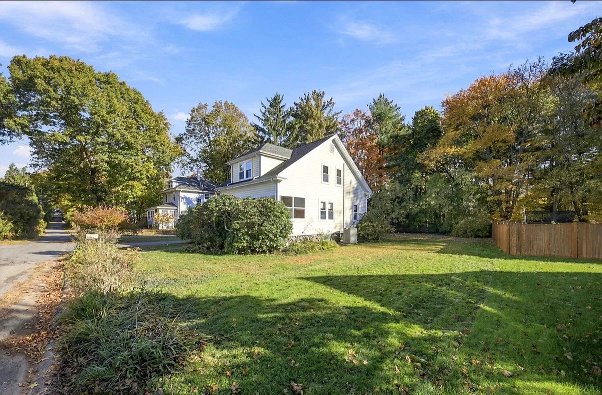 3 bed, 1550 sqft, $5,000 — Photo 3