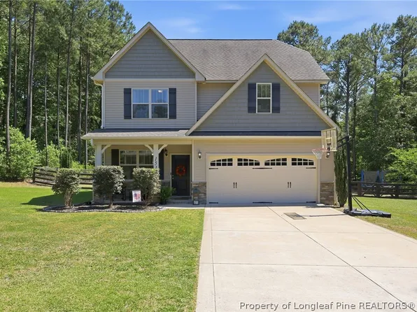 151 Magnolia Dr, Spring Lake, NC 28390
