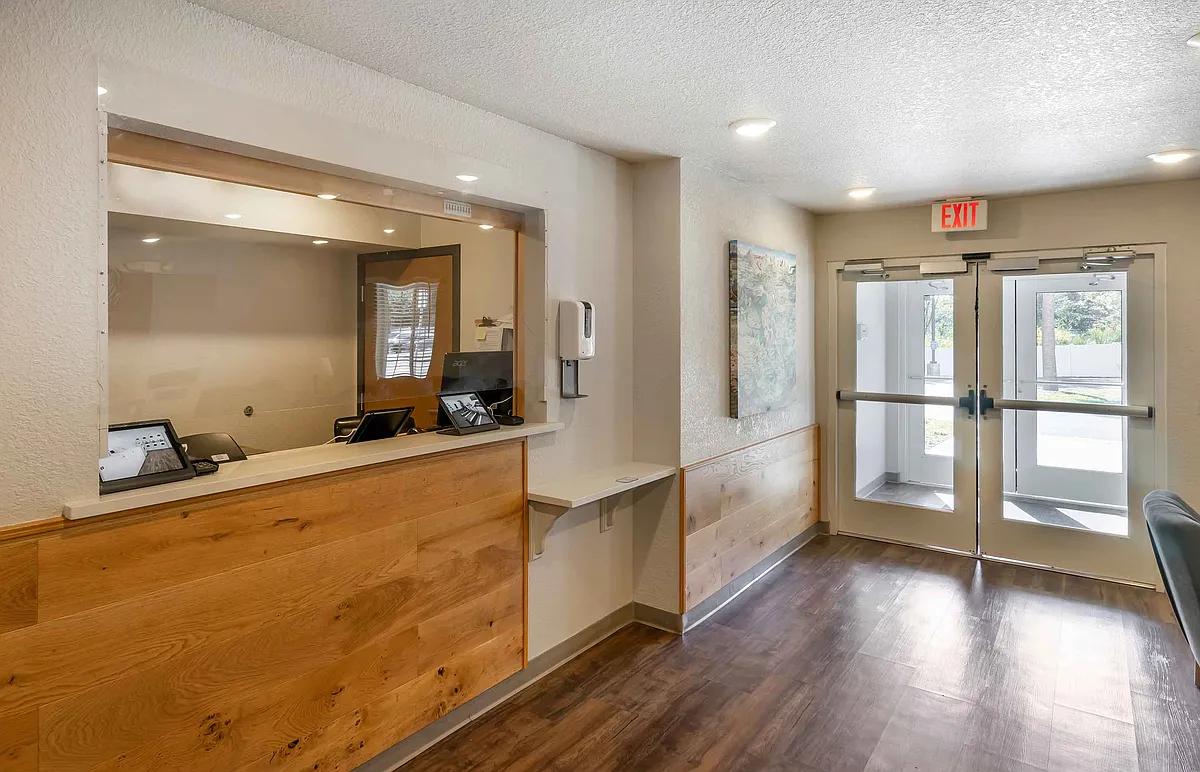 Lobby and Guest Check-in - Clearwater