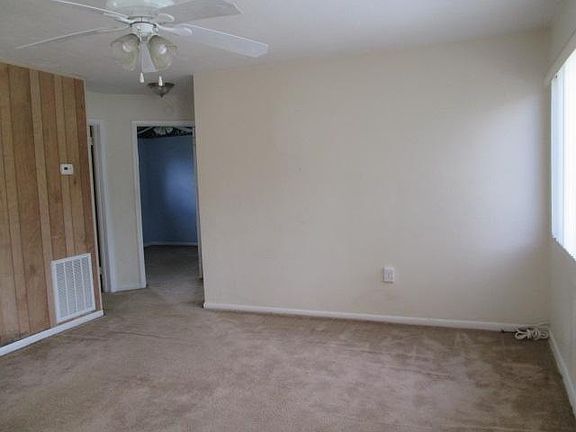 3rd image of 44 Canoe Dr