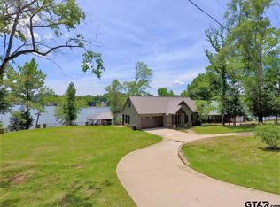1703 E Shore Dr, Jacksonville, TX 75766