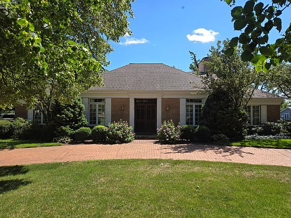 4th image of 1711 Willow Dr