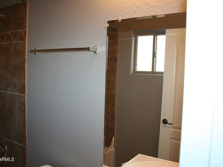 11207 W Hopi St — Photo 38