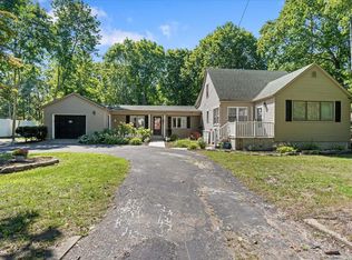 75 Revilo Ave, Shirley, NY
