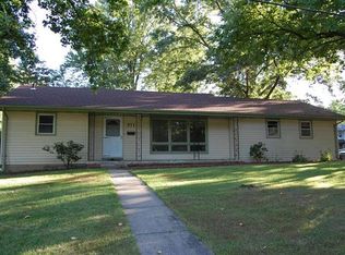 571 Santa Fe St, Leavenworth, KS 66048
