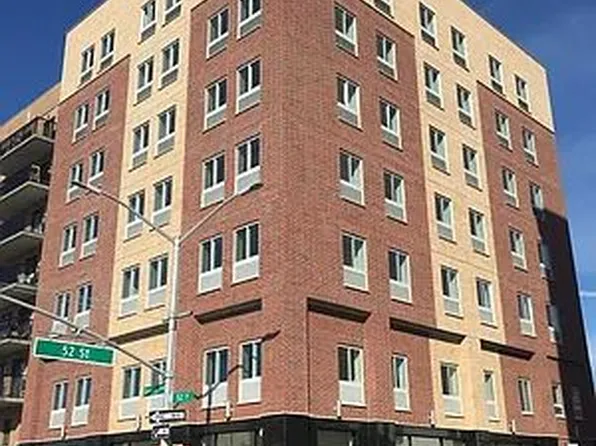 51-25 Queens Boulevard image 1 of 10