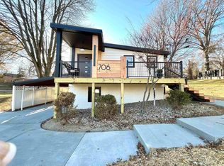 706 Rose Dr, Newburgh, IN 47630