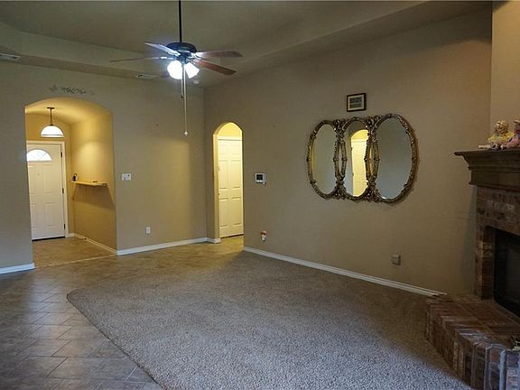 2nd image of 1513 Jacqueline Ln