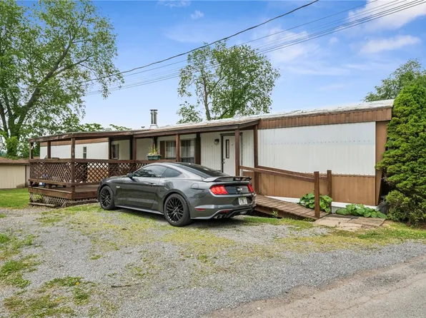 33 Sky View Dr, Oakdale, PA 15071