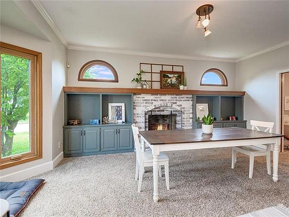 4th image of 138 SE Somerset Ct