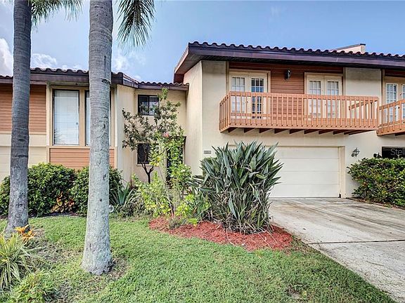 2nd image of 804 Sorrento Pl #804