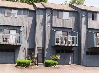 4 Driftway Rd UNIT B4, Danbury, CT 06810