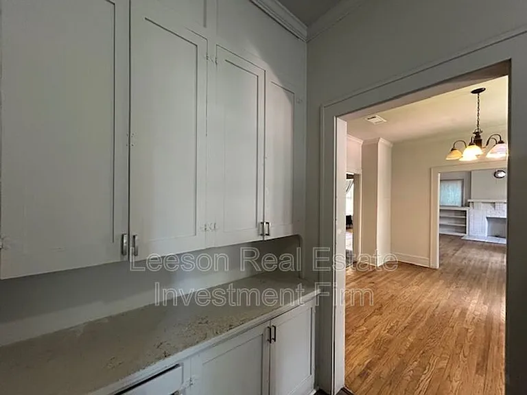 142 E Jordan St — Photo 8