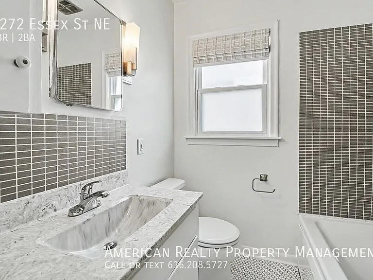 3272 Essex St NE — Photo 13
