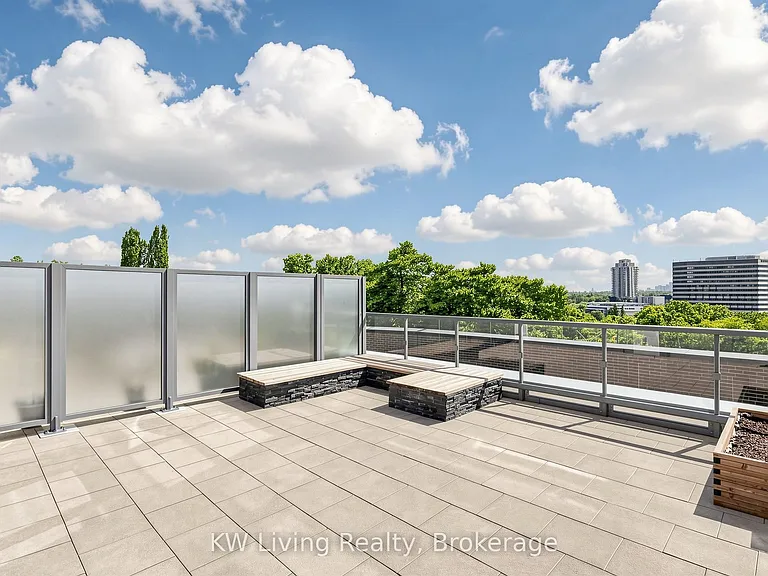 18 Graydon Hall Dr #312 — Photo 1