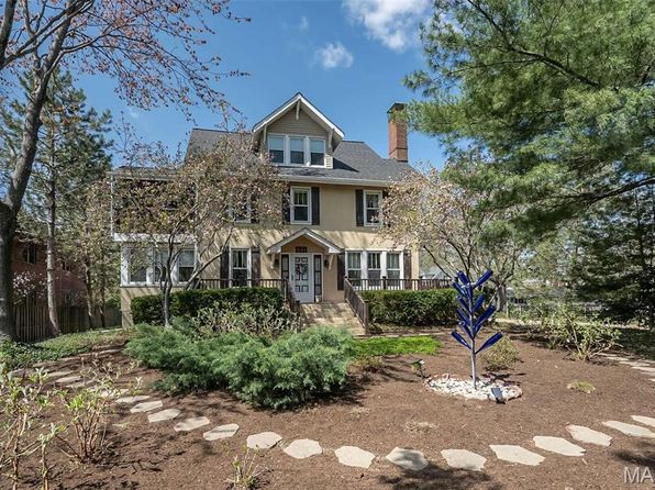 631 N Geyer Rd, Saint Louis, MO 63122