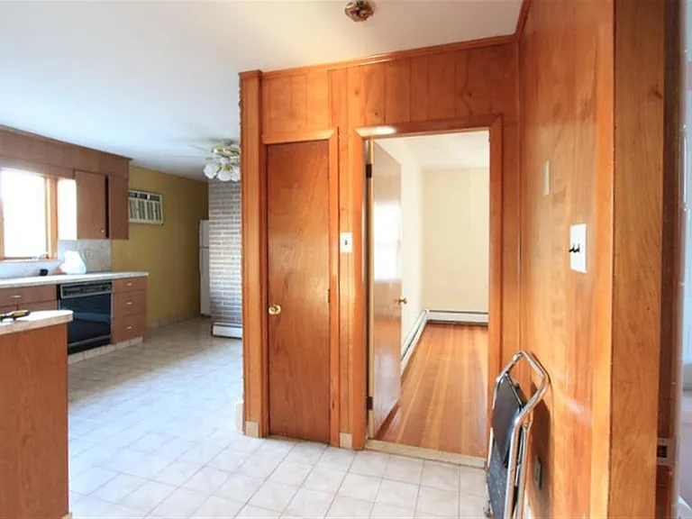 539 Main St — Photo 15