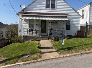 317 Indiana Ave, Nutter Fort, WV
