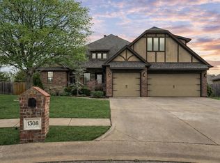 1308 Glenmere Ct, Edmond, OK 73003