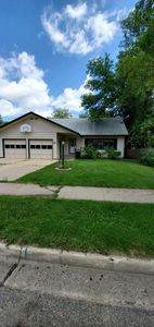 912 10th St NW, Minot, ND, 58703
