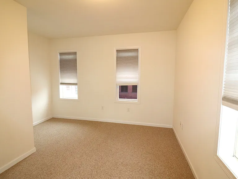 709 Main St #B — Photo 10