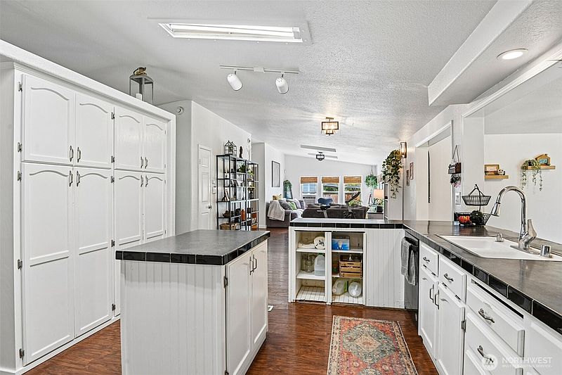 5th image of 24904 148th Avenue E