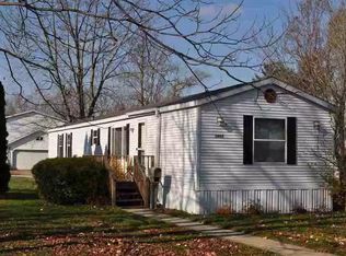 1011 N Hathaway St, Winamac, IN