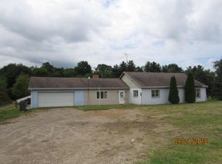 6792 S Pipestone Rd, Eau Claire, MI 49111